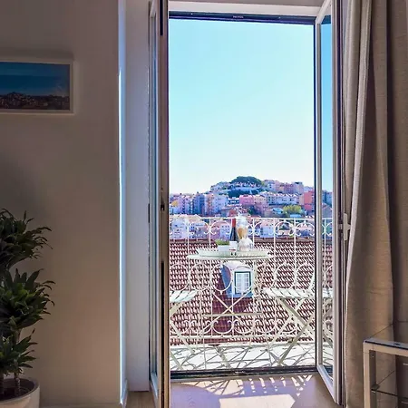 You Hub With Stunning View Over Rooftops Lägenhet *